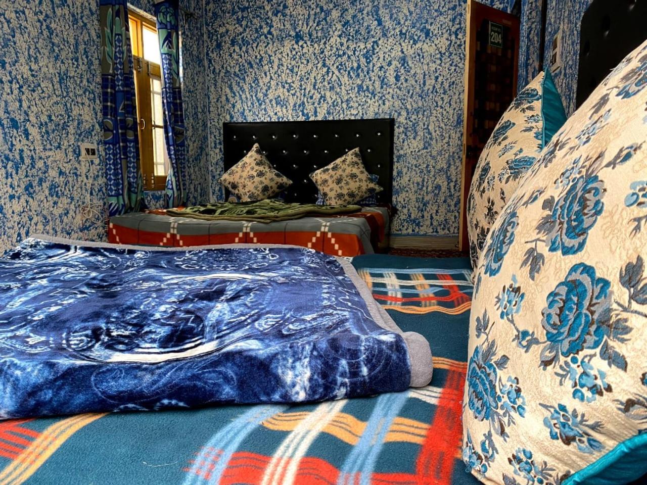 Hotel Sunlight Srinagar Esterno foto