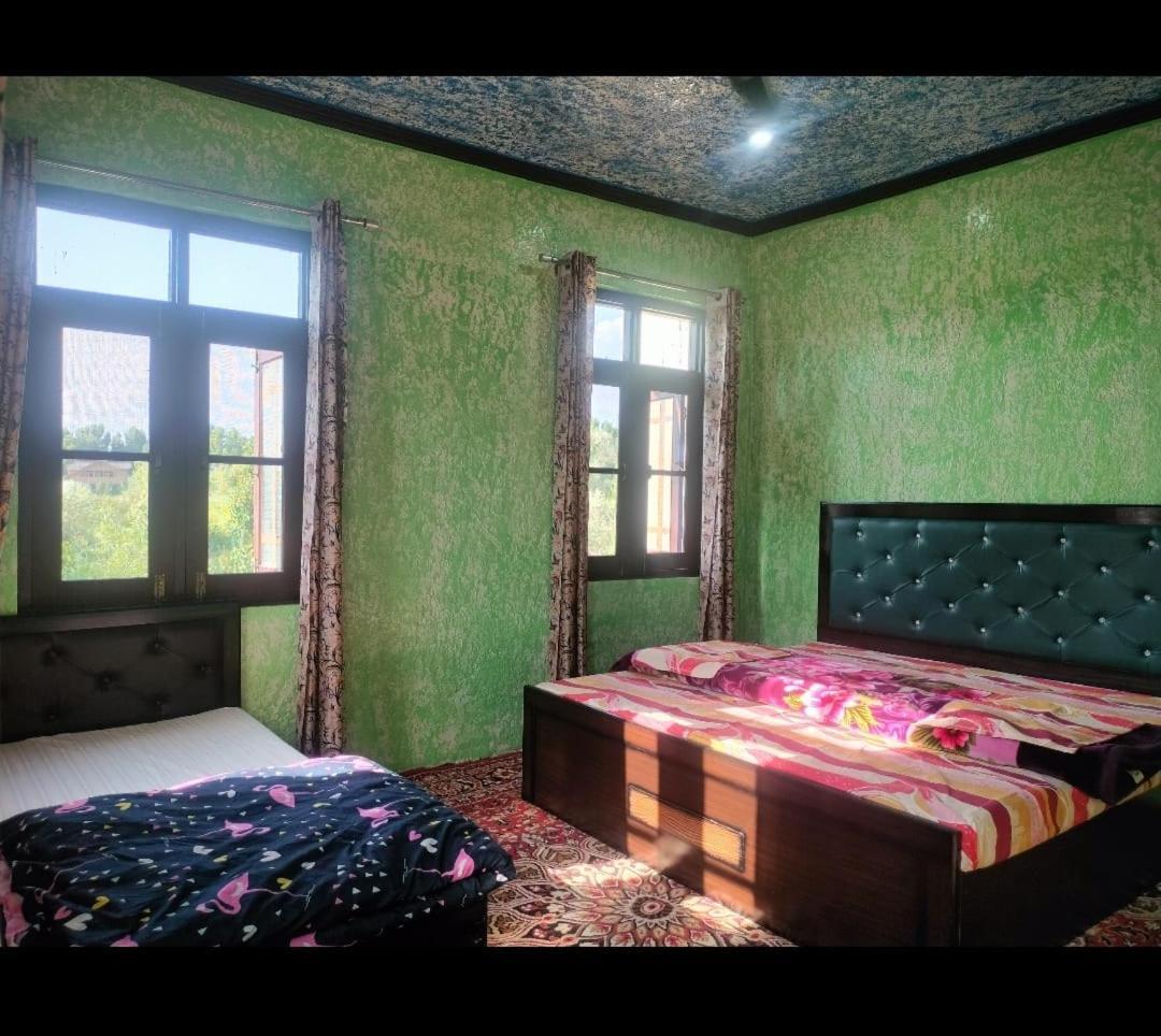 Hotel Sunlight Srinagar Esterno foto